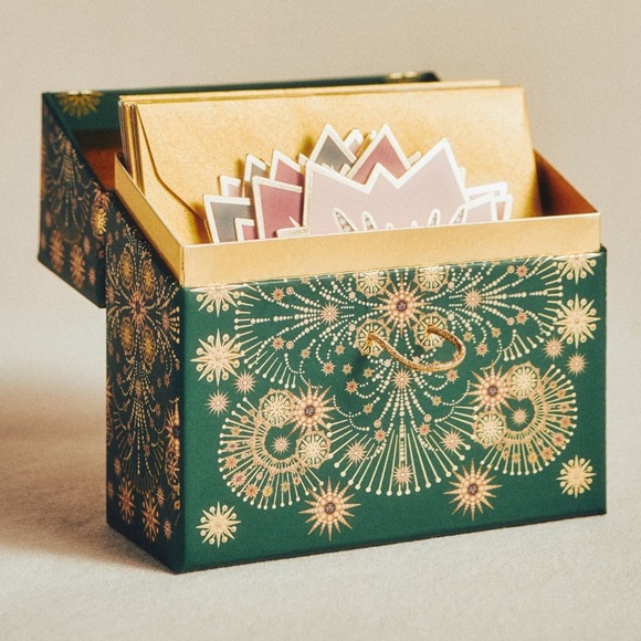 Catherine Martin Wrapping Paper - Picture 15 of 15